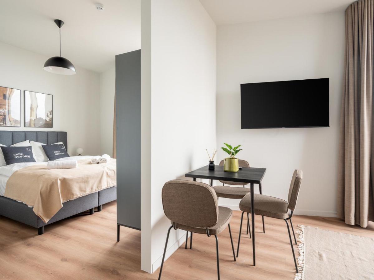 Limehome Eindhoven Gashouder Экстерьер фото