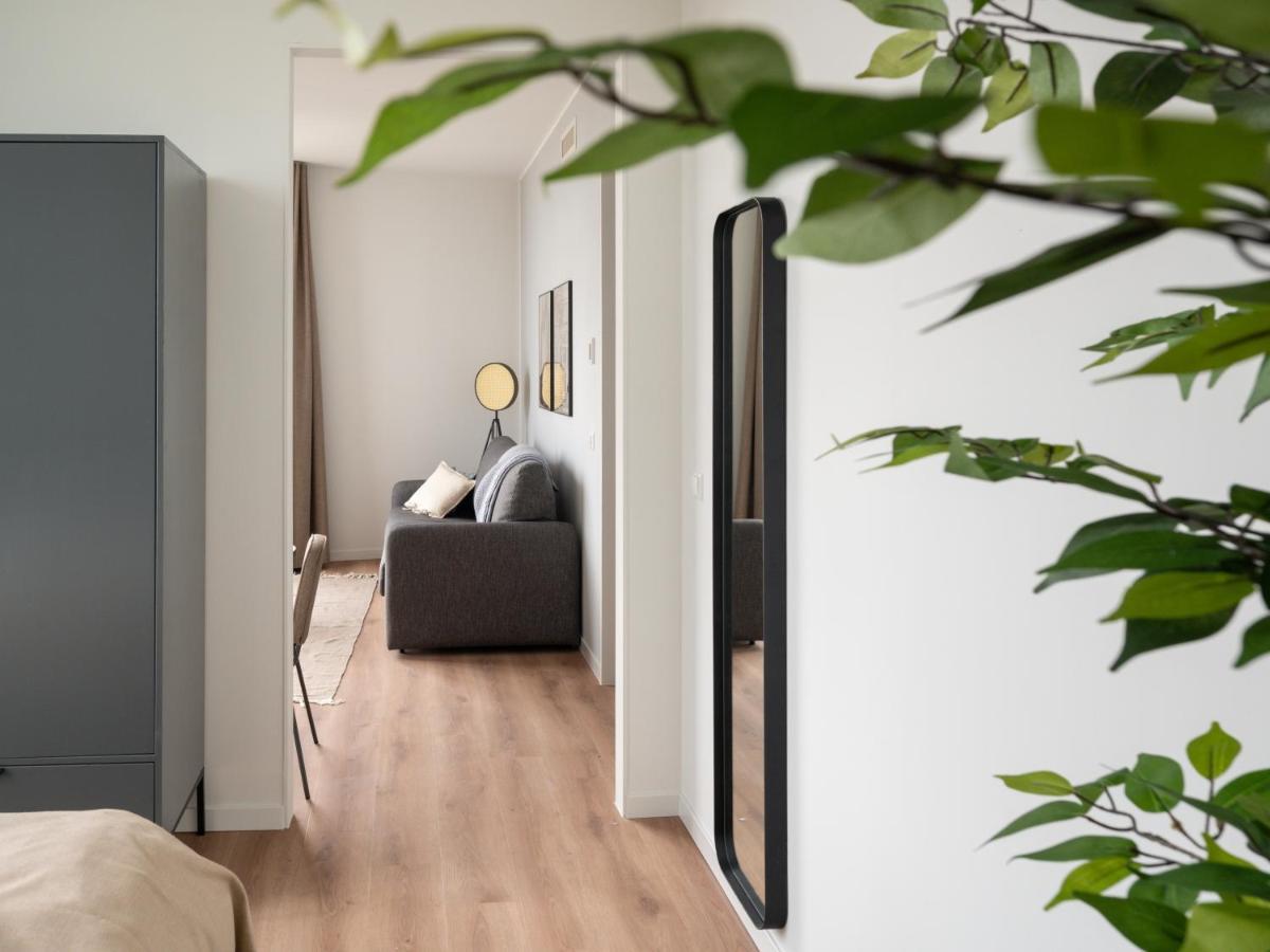 Limehome Eindhoven Gashouder Экстерьер фото