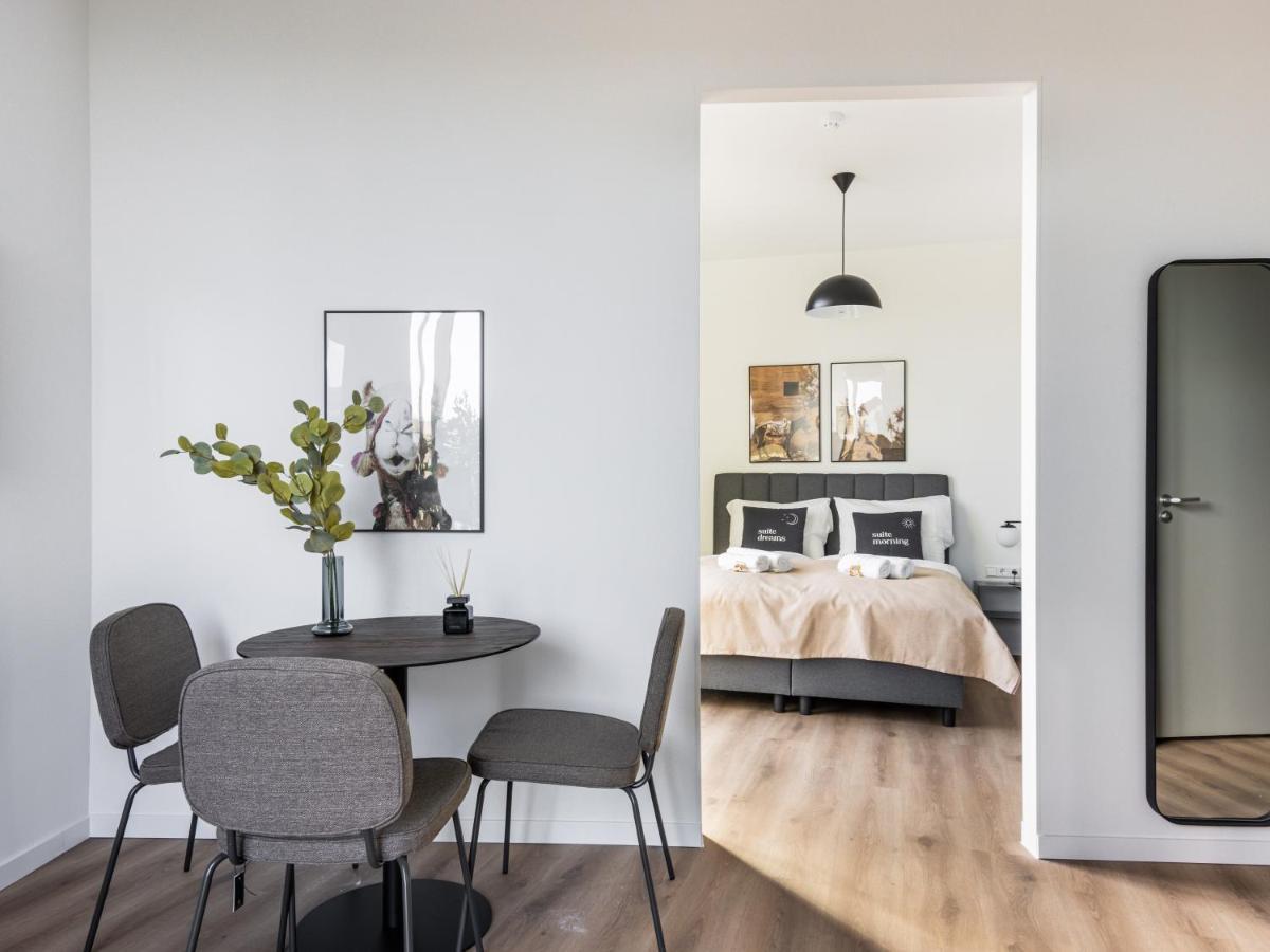 Limehome Eindhoven Gashouder Экстерьер фото